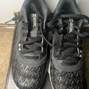 Under Armour Black Men’s Training Sneakers with Chevron Upper